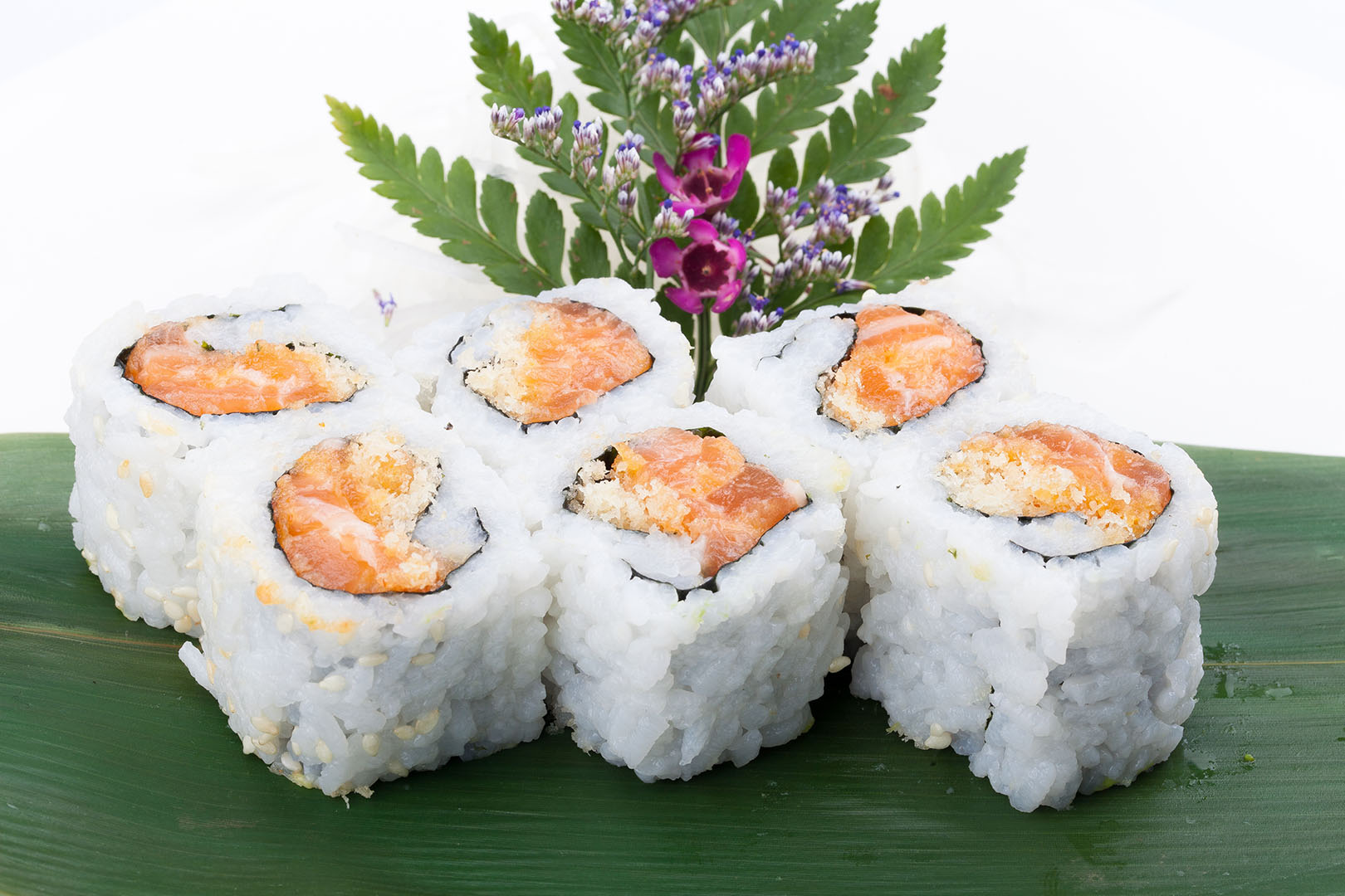 143.Spicy%20Salmon%20Roll